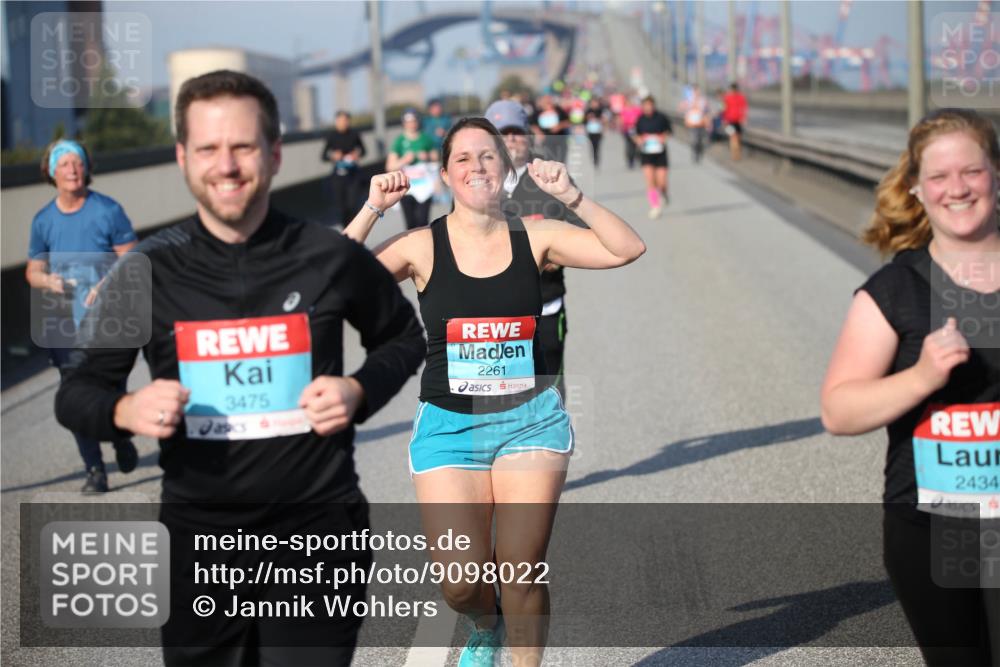 03.10.2025 - Köhlbrandbrückenlauf Jannik Wohlers http://msf.ph/oto/9098022 03.10.2025 10:16:46 Position 3 3475, 2261, 2434 meine-sportfotos.de