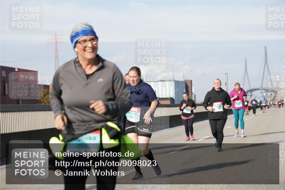 03.10.2025 - Köhlbrandbrückenlauf Jannik Wohlers http://msf.ph/oto/9098023 03.10.2025 10:18:58 Position 3 2501 meine-sportfotos.de