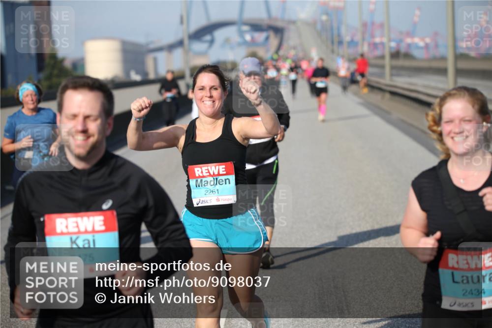 03.10.2025 - Köhlbrandbrückenlauf Jannik Wohlers http://msf.ph/oto/9098037 03.10.2025 10:16:46 Position 3 3475, 2261, 2434 meine-sportfotos.de