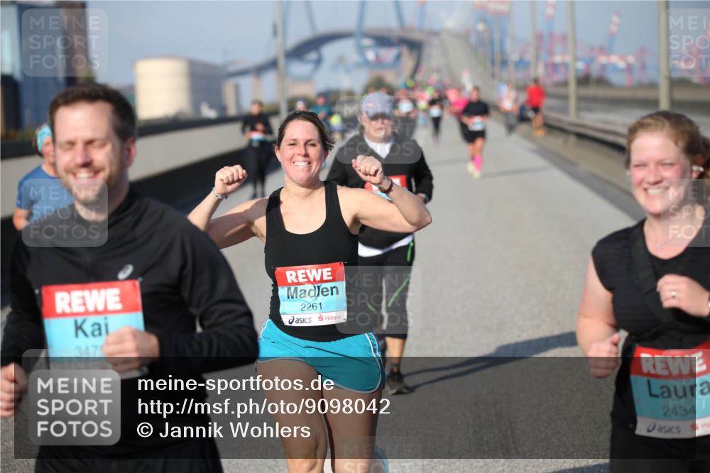 03.10.2025 - Köhlbrandbrückenlauf Jannik Wohlers http://msf.ph/oto/9098042 03.10.2025 10:16:46 Position 3 347, 2261, 2434 meine-sportfotos.de