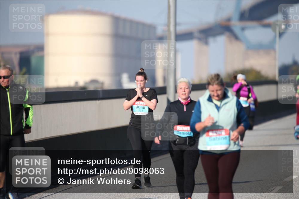 03.10.2025 - Köhlbrandbrückenlauf Jannik Wohlers http://msf.ph/oto/9098063 03.10.2025 10:19:37 Position 3 2723 meine-sportfotos.de