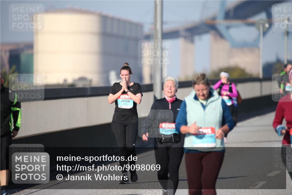 03.10.2025 - Köhlbrandbrückenlauf Jannik Wohlers http://msf.ph/oto/9098069 03.10.2025 10:19:38 Position 3 2723 meine-sportfotos.de