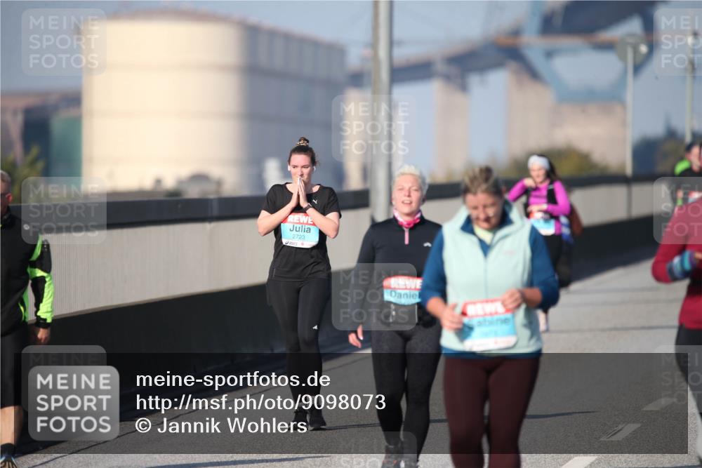 03.10.2025 - Köhlbrandbrückenlauf Jannik Wohlers http://msf.ph/oto/9098073 03.10.2025 10:19:38 Position 3 2723 meine-sportfotos.de
