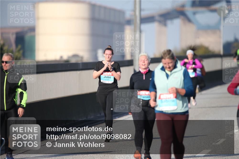 03.10.2025 - Köhlbrandbrückenlauf Jannik Wohlers http://msf.ph/oto/9098082 03.10.2025 10:19:38 Position 3 2723 meine-sportfotos.de