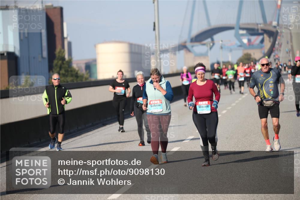 03.10.2025 - Köhlbrandbrückenlauf Jannik Wohlers http://msf.ph/oto/9098130 03.10.2025 10:19:41 Position 3 2515, 11 meine-sportfotos.de