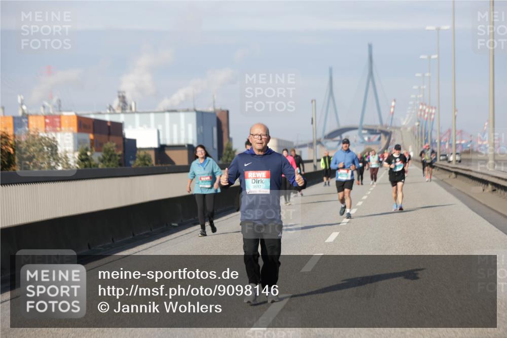 03.10.2025 - Köhlbrandbrückenlauf Jannik Wohlers http://msf.ph/oto/9098146 03.10.2025 10:19:24 Position 3 3517 meine-sportfotos.de