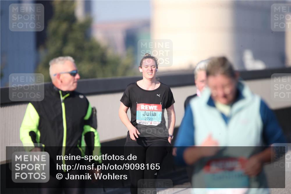 03.10.2025 - Köhlbrandbrückenlauf Jannik Wohlers http://msf.ph/oto/9098165 03.10.2025 10:19:44 Position 3 2723 meine-sportfotos.de