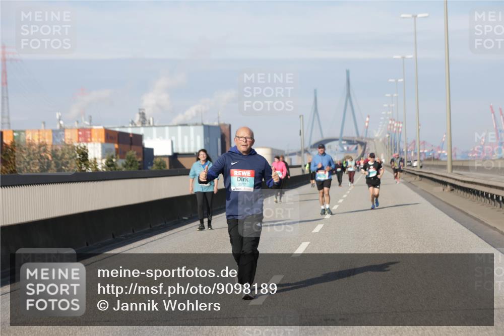 03.10.2025 - Köhlbrandbrückenlauf Jannik Wohlers http://msf.ph/oto/9098189 03.10.2025 10:19:24 Position 3 3517 meine-sportfotos.de