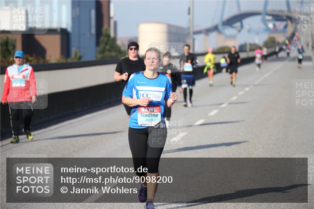 03.10.2025 - Köhlbrandbrückenlauf Jannik Wohlers http://msf.ph/oto/9098200 03.10.2025 10:21:38 Position 3 2520 meine-sportfotos.de