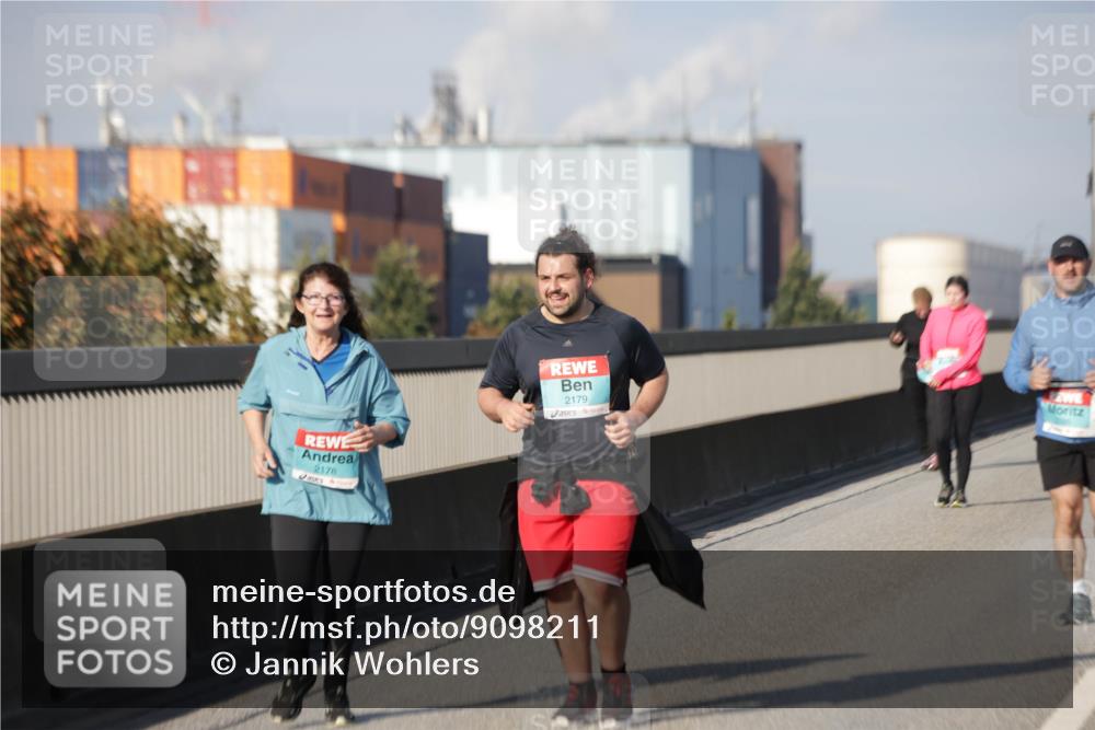 03.10.2025 - Köhlbrandbrückenlauf Jannik Wohlers http://msf.ph/oto/9098211 03.10.2025 10:19:28 Position 3 2178, 2179 meine-sportfotos.de