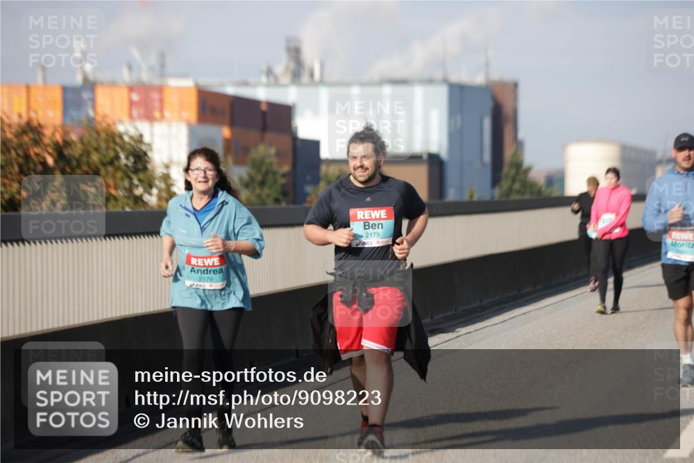 03.10.2025 - Köhlbrandbrückenlauf Jannik Wohlers http://msf.ph/oto/9098223 03.10.2025 10:19:28 Position 3 2178, 2179 meine-sportfotos.de