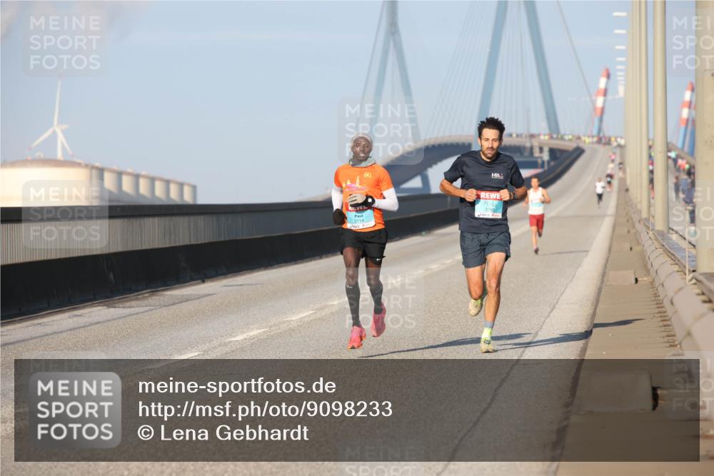 03.10.2025 - Köhlbrandbrückenlauf Lena Gebhardt http://msf.ph/oto/9098233 03.10.2025 09:34:22 Position 2 3714, 3760 meine-sportfotos.de