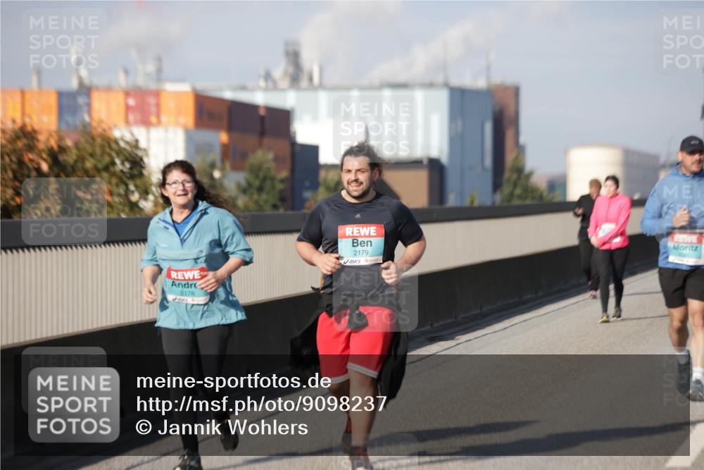 03.10.2025 - Köhlbrandbrückenlauf Jannik Wohlers http://msf.ph/oto/9098237 03.10.2025 10:19:28 Position 3 2178, 2179 meine-sportfotos.de