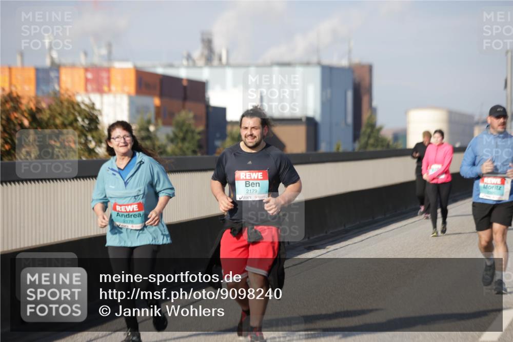03.10.2025 - Köhlbrandbrückenlauf Jannik Wohlers http://msf.ph/oto/9098240 03.10.2025 10:19:28 Position 3 2178, 2179 meine-sportfotos.de