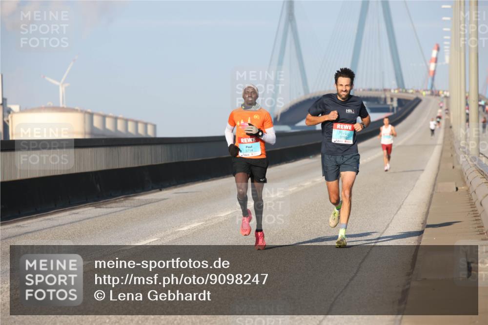 03.10.2025 - Köhlbrandbrückenlauf Lena Gebhardt http://msf.ph/oto/9098247 03.10.2025 09:34:23 Position 2  meine-sportfotos.de