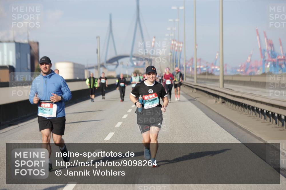03.10.2025 - Köhlbrandbrückenlauf Jannik Wohlers http://msf.ph/oto/9098264 03.10.2025 10:19:31 Position 3 2395, 2012 meine-sportfotos.de