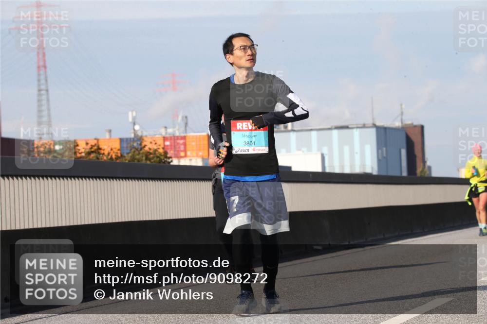 03.10.2025 - Köhlbrandbrückenlauf Jannik Wohlers http://msf.ph/oto/9098272 03.10.2025 10:21:53 Position 3 3801 meine-sportfotos.de