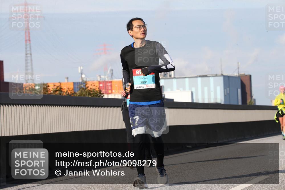 03.10.2025 - Köhlbrandbrückenlauf Jannik Wohlers http://msf.ph/oto/9098279 03.10.2025 10:21:53 Position 3 3801 meine-sportfotos.de