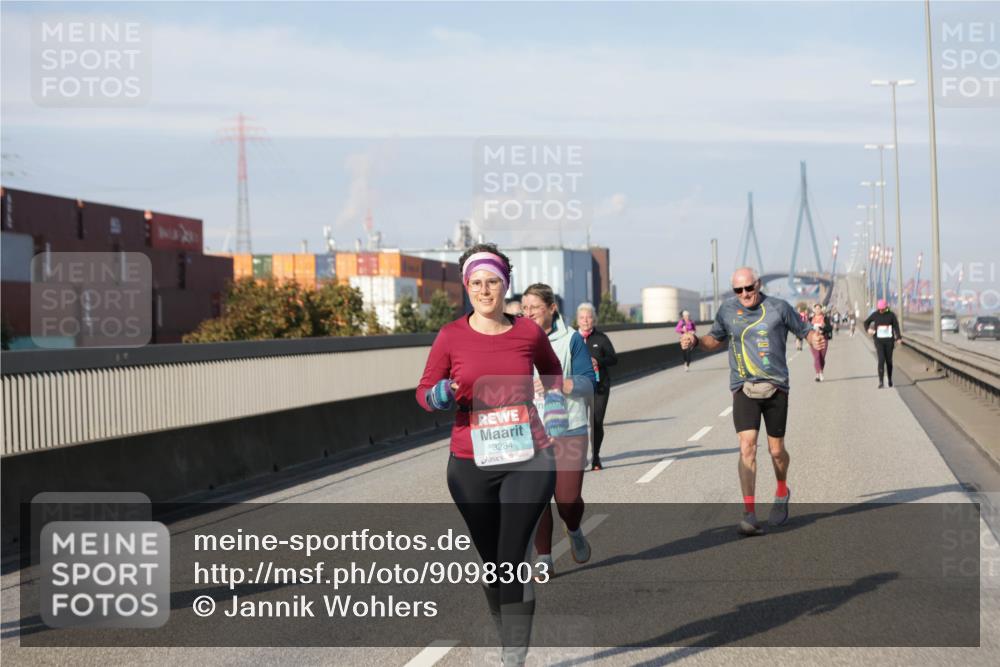 03.10.2025 - Köhlbrandbrückenlauf Jannik Wohlers http://msf.ph/oto/9098303 03.10.2025 10:19:51 Position 3 3284 meine-sportfotos.de