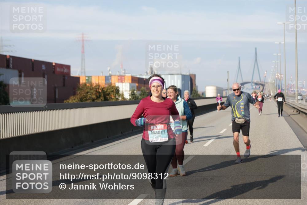 03.10.2025 - Köhlbrandbrückenlauf Jannik Wohlers http://msf.ph/oto/9098312 03.10.2025 10:19:51 Position 3 3284 meine-sportfotos.de