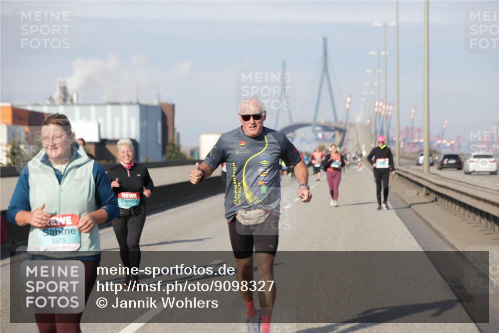 03.10.2025 - Köhlbrandbrückenlauf Jannik Wohlers http://msf.ph/oto/9098327 03.10.2025 10:19:52 Position 3  meine-sportfotos.de