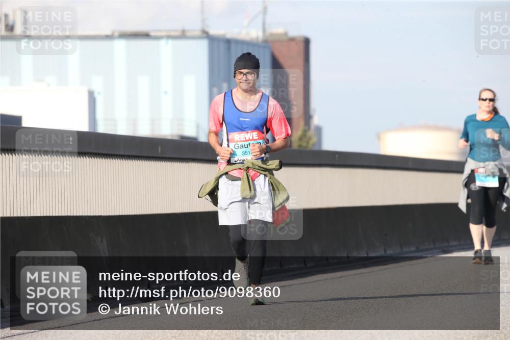 03.10.2025 - Köhlbrandbrückenlauf Jannik Wohlers http://msf.ph/oto/9098360 03.10.2025 10:22:14 Position 3 351 meine-sportfotos.de