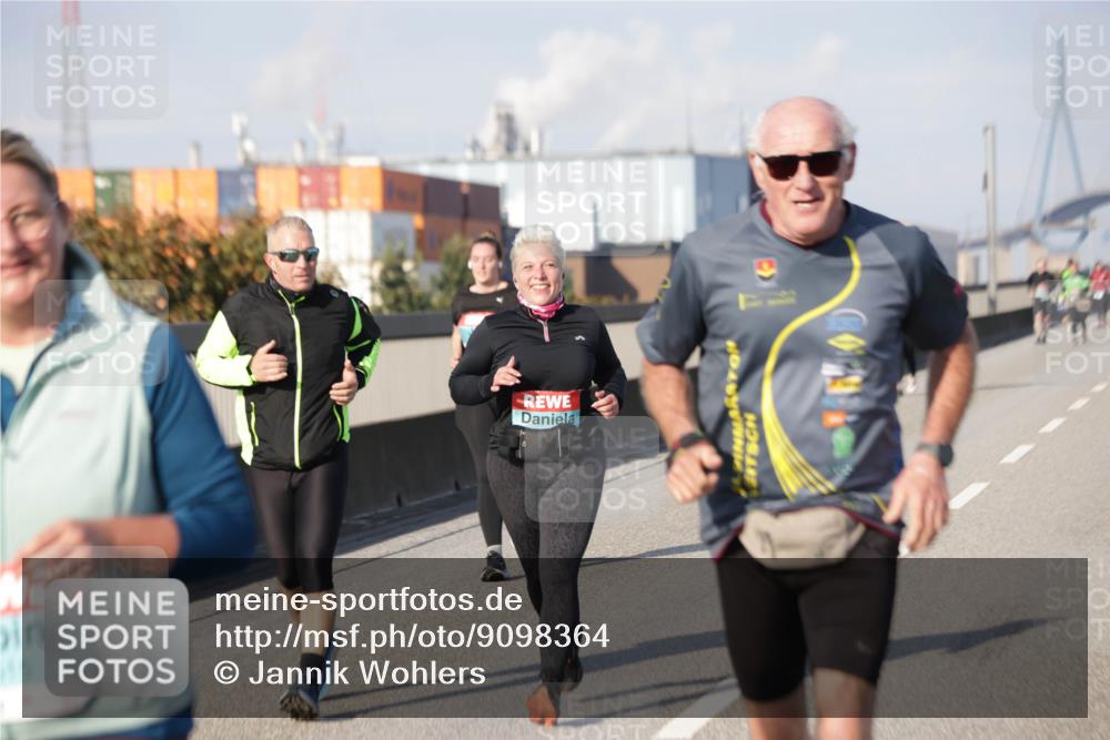 03.10.2025 - Köhlbrandbrückenlauf Jannik Wohlers http://msf.ph/oto/9098364 03.10.2025 10:19:53 Position 3 2, 19 meine-sportfotos.de