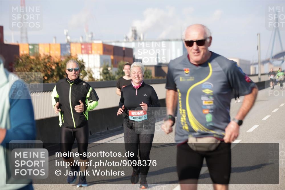 03.10.2025 - Köhlbrandbrückenlauf Jannik Wohlers http://msf.ph/oto/9098376 03.10.2025 10:19:53 Position 3  meine-sportfotos.de