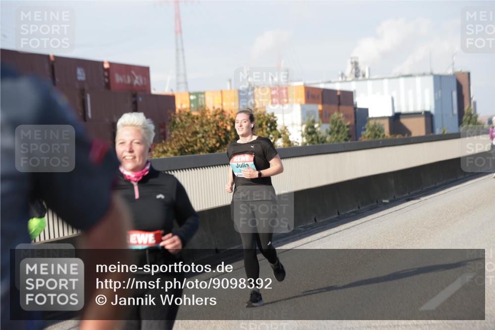 03.10.2025 - Köhlbrandbrückenlauf Jannik Wohlers http://msf.ph/oto/9098392 03.10.2025 10:19:55 Position 3 201, 2 meine-sportfotos.de
