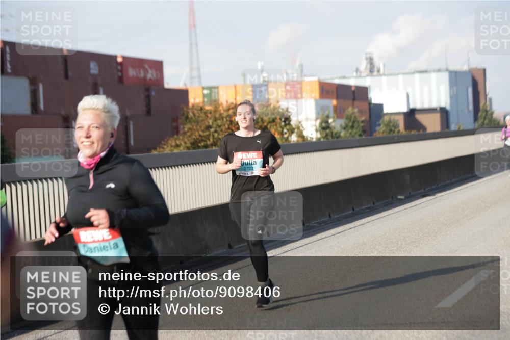 03.10.2025 - Köhlbrandbrückenlauf Jannik Wohlers http://msf.ph/oto/9098406 03.10.2025 10:19:56 Position 3 2723 meine-sportfotos.de