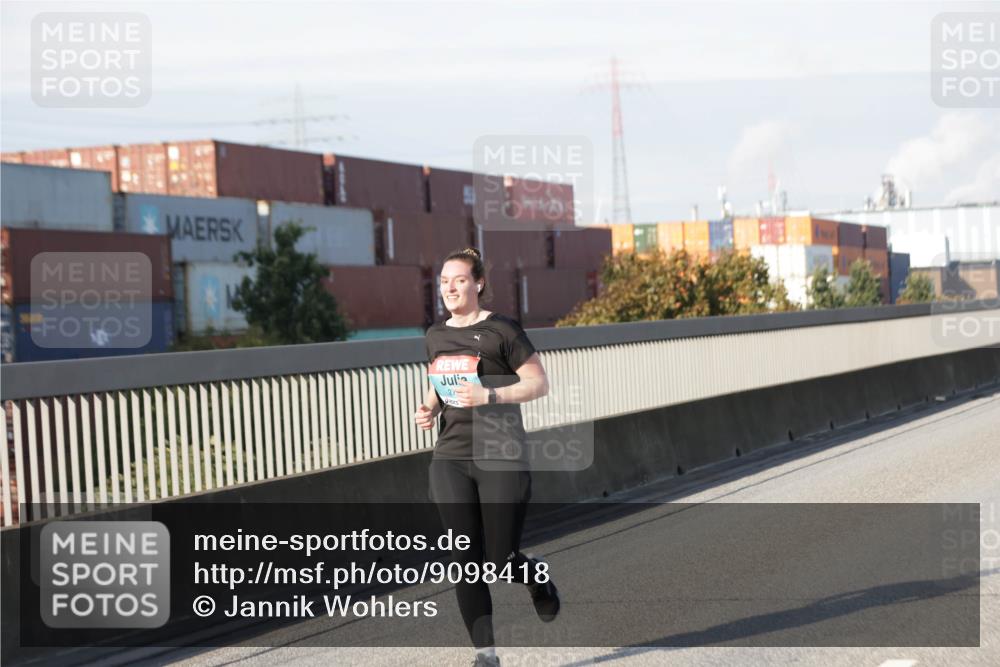 03.10.2025 - Köhlbrandbrückenlauf Jannik Wohlers http://msf.ph/oto/9098418 03.10.2025 10:19:57 Position 3 2 meine-sportfotos.de