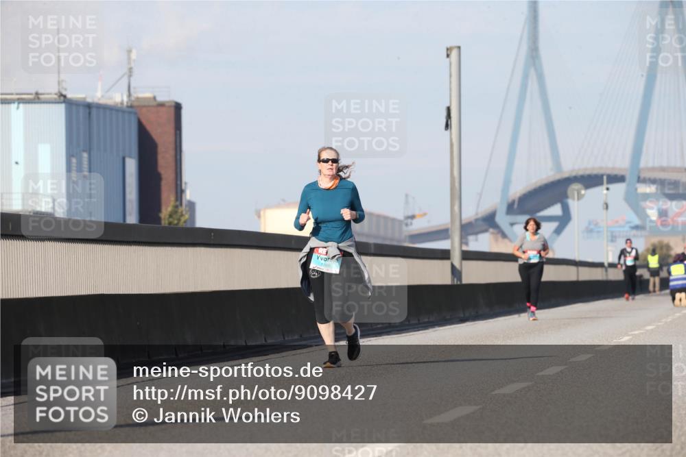 03.10.2025 - Köhlbrandbrückenlauf Jannik Wohlers http://msf.ph/oto/9098427 03.10.2025 10:22:17 Position 3 766 meine-sportfotos.de