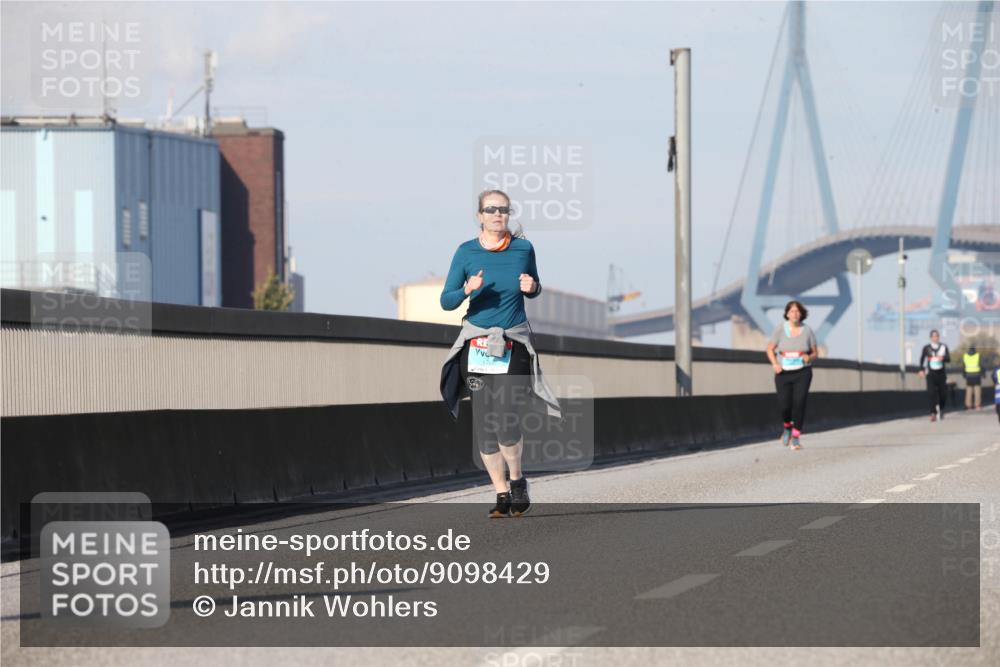 03.10.2025 - Köhlbrandbrückenlauf Jannik Wohlers http://msf.ph/oto/9098429 03.10.2025 10:22:17 Position 3  meine-sportfotos.de