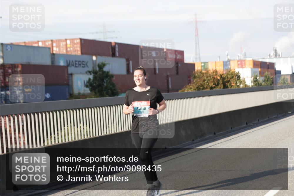 03.10.2025 - Köhlbrandbrückenlauf Jannik Wohlers http://msf.ph/oto/9098435 03.10.2025 10:19:57 Position 3 2723 meine-sportfotos.de