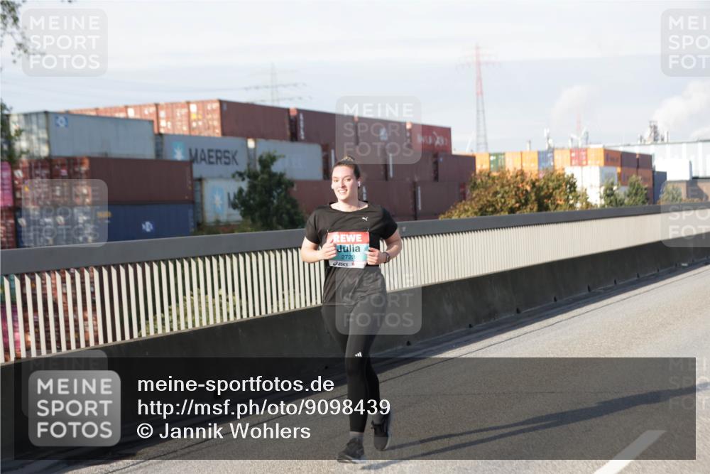 03.10.2025 - Köhlbrandbrückenlauf Jannik Wohlers http://msf.ph/oto/9098439 03.10.2025 10:19:57 Position 3 2728 meine-sportfotos.de