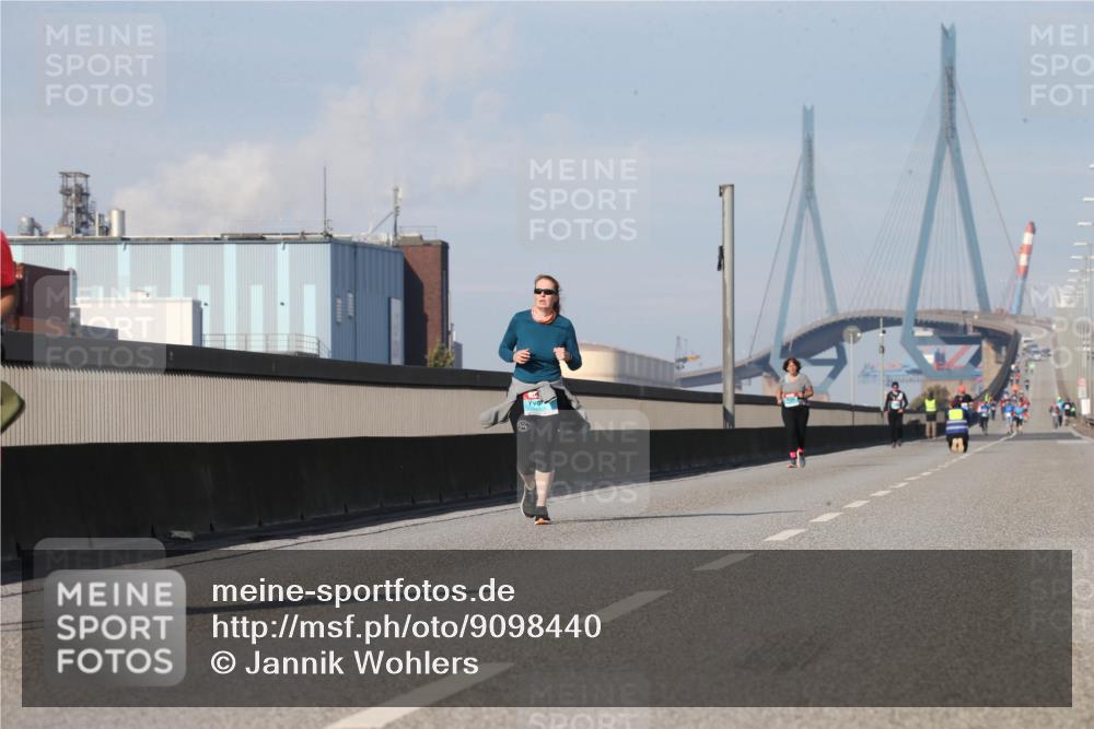 03.10.2025 - Köhlbrandbrückenlauf Jannik Wohlers http://msf.ph/oto/9098440 03.10.2025 10:22:19 Position 3  meine-sportfotos.de