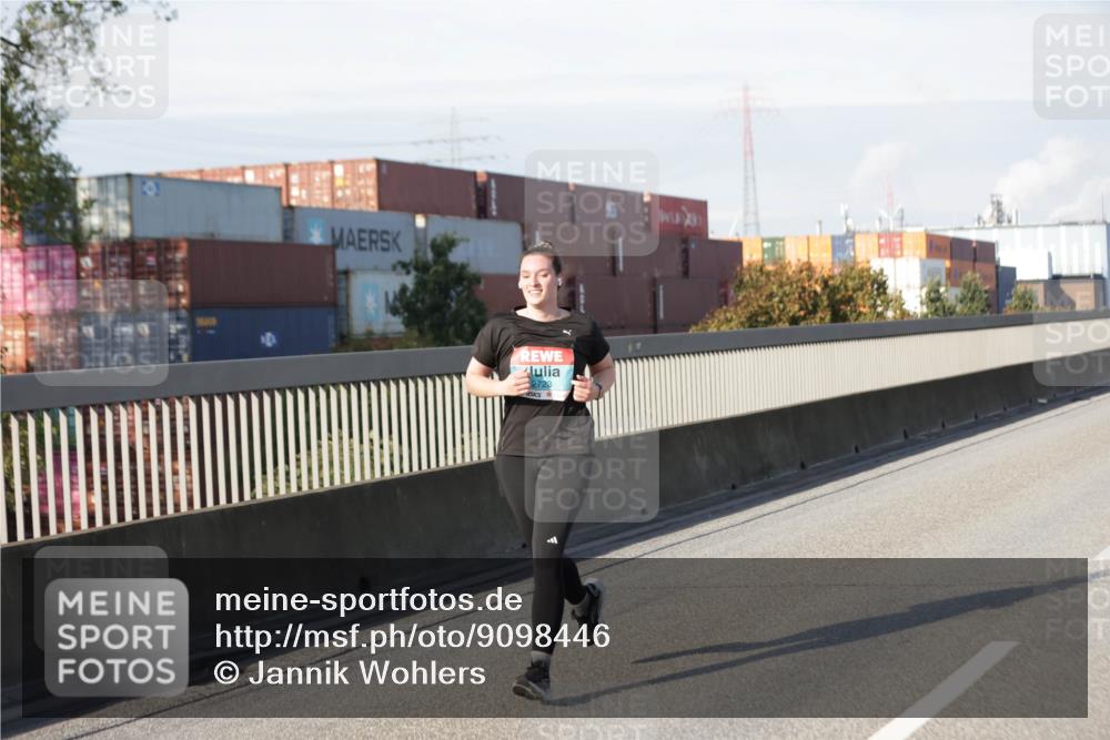 03.10.2025 - Köhlbrandbrückenlauf Jannik Wohlers http://msf.ph/oto/9098446 03.10.2025 10:19:57 Position 3 2723 meine-sportfotos.de