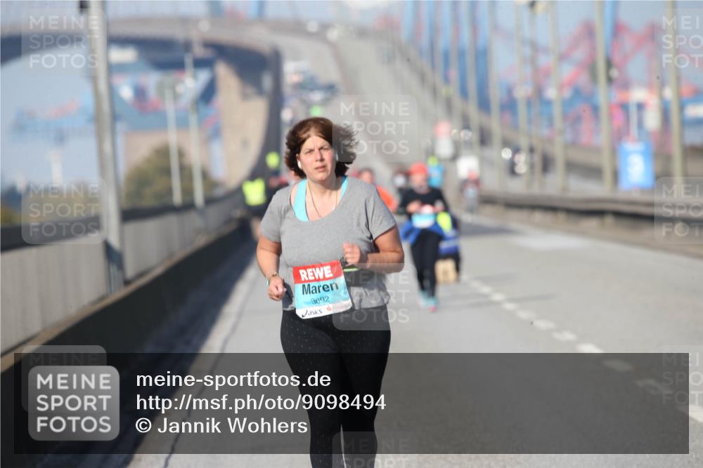 03.10.2025 - Köhlbrandbrückenlauf Jannik Wohlers http://msf.ph/oto/9098494 03.10.2025 10:22:42 Position 3 3692 meine-sportfotos.de