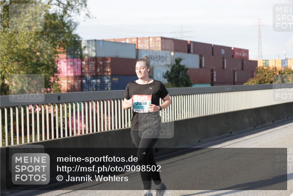 03.10.2025 - Köhlbrandbrückenlauf Jannik Wohlers http://msf.ph/oto/9098502 03.10.2025 10:19:58 Position 3 2728 meine-sportfotos.de
