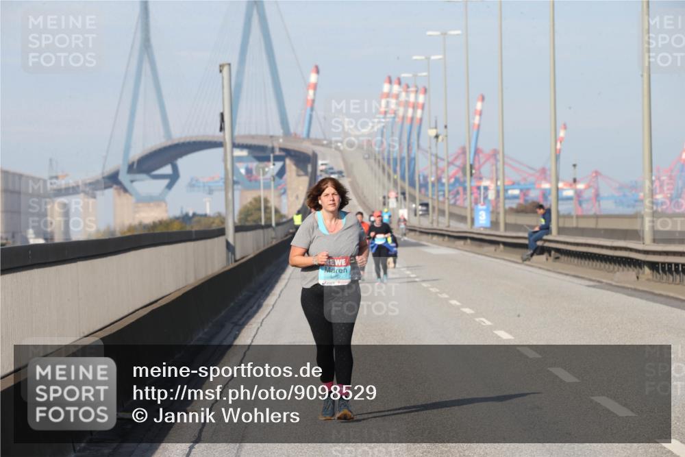 03.10.2025 - Köhlbrandbrückenlauf Jannik Wohlers http://msf.ph/oto/9098529 03.10.2025 10:22:43 Position 3 3692 meine-sportfotos.de
