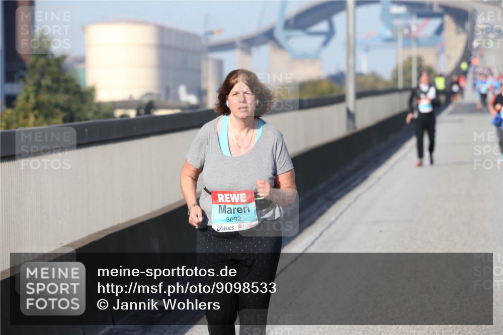 03.10.2025 - Köhlbrandbrückenlauf Jannik Wohlers http://msf.ph/oto/9098533 03.10.2025 10:22:47 Position 3 3692 meine-sportfotos.de