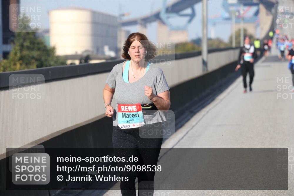 03.10.2025 - Köhlbrandbrückenlauf Jannik Wohlers http://msf.ph/oto/9098538 03.10.2025 10:22:48 Position 3 3692 meine-sportfotos.de