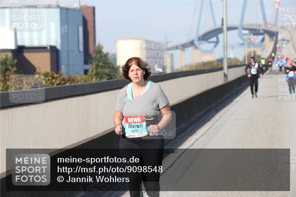03.10.2025 - Köhlbrandbrückenlauf Jannik Wohlers http://msf.ph/oto/9098548 03.10.2025 10:22:49 Position 3 3692 meine-sportfotos.de