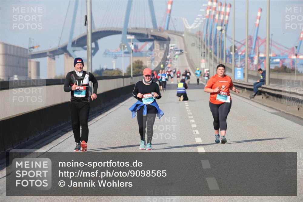 03.10.2025 - Köhlbrandbrückenlauf Jannik Wohlers http://msf.ph/oto/9098565 03.10.2025 10:23:04 Position 3 13 meine-sportfotos.de