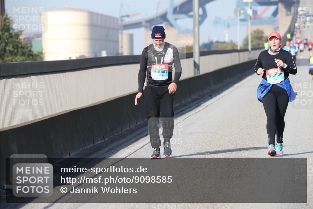 03.10.2025 - Köhlbrandbrückenlauf Jannik Wohlers http://msf.ph/oto/9098585 03.10.2025 10:23:07 Position 3 1928, 2507 meine-sportfotos.de