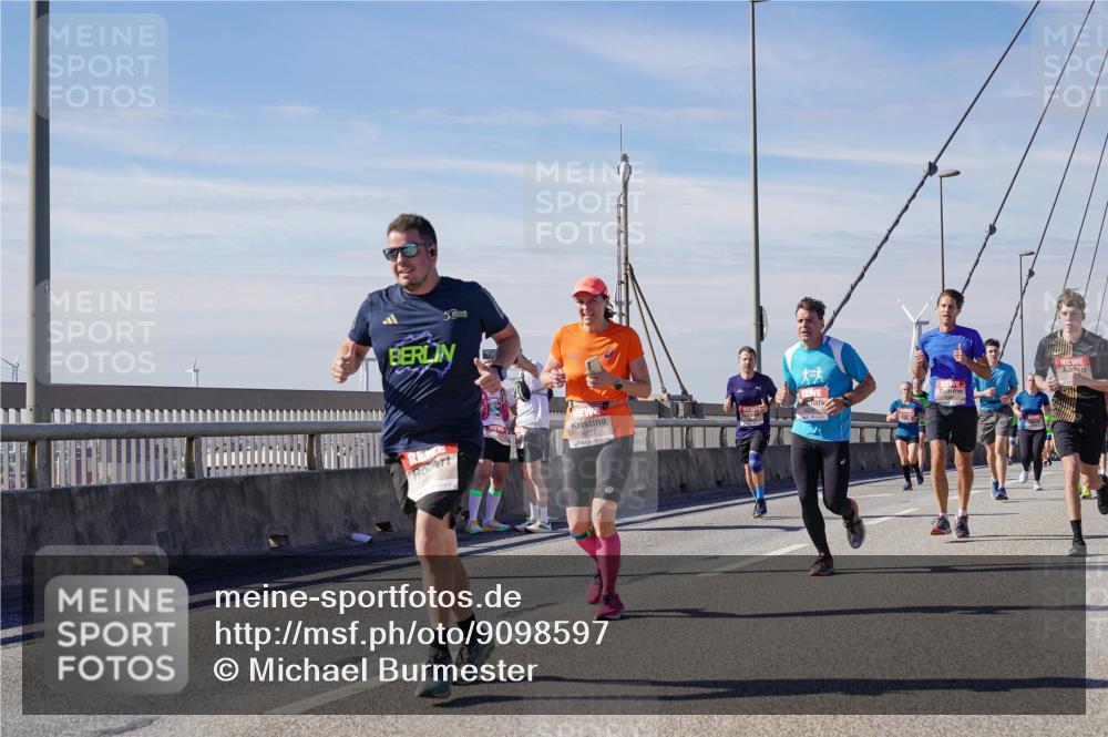 03.10.2025 - Köhlbrandbrückenlauf Michael Burmester http://msf.ph/oto/9098597 03.10.2025 12:45:01 Position 2 6037 meine-sportfotos.de