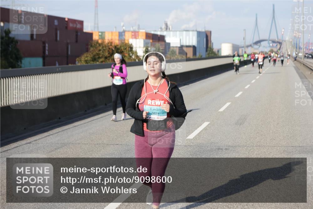03.10.2025 - Köhlbrandbrückenlauf Jannik Wohlers http://msf.ph/oto/9098600 03.10.2025 10:20:07 Position 3 3822 meine-sportfotos.de