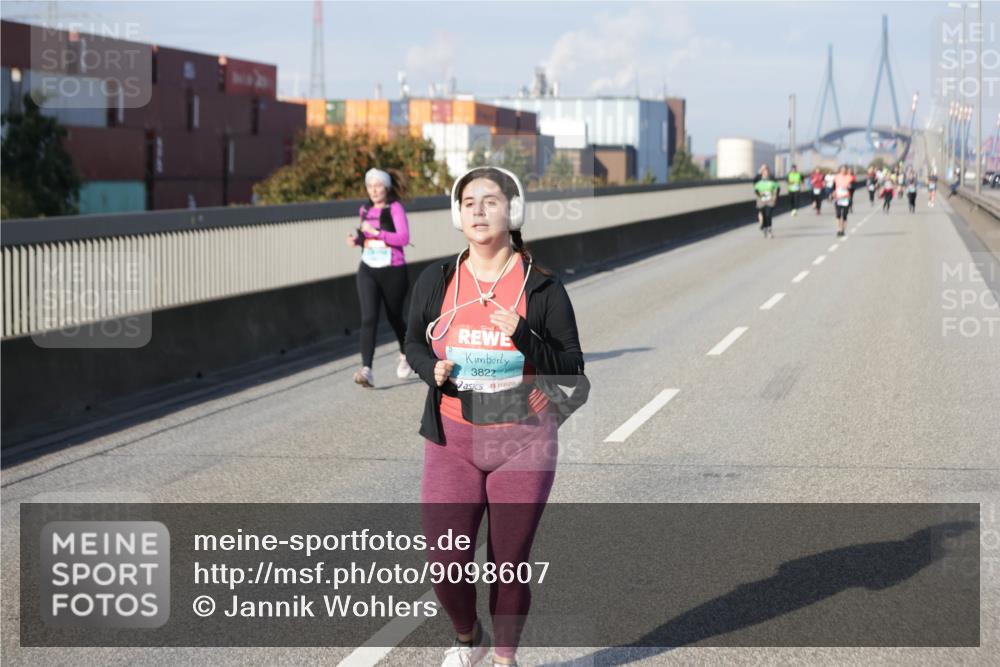03.10.2025 - Köhlbrandbrückenlauf Jannik Wohlers http://msf.ph/oto/9098607 03.10.2025 10:20:07 Position 3 3822 meine-sportfotos.de