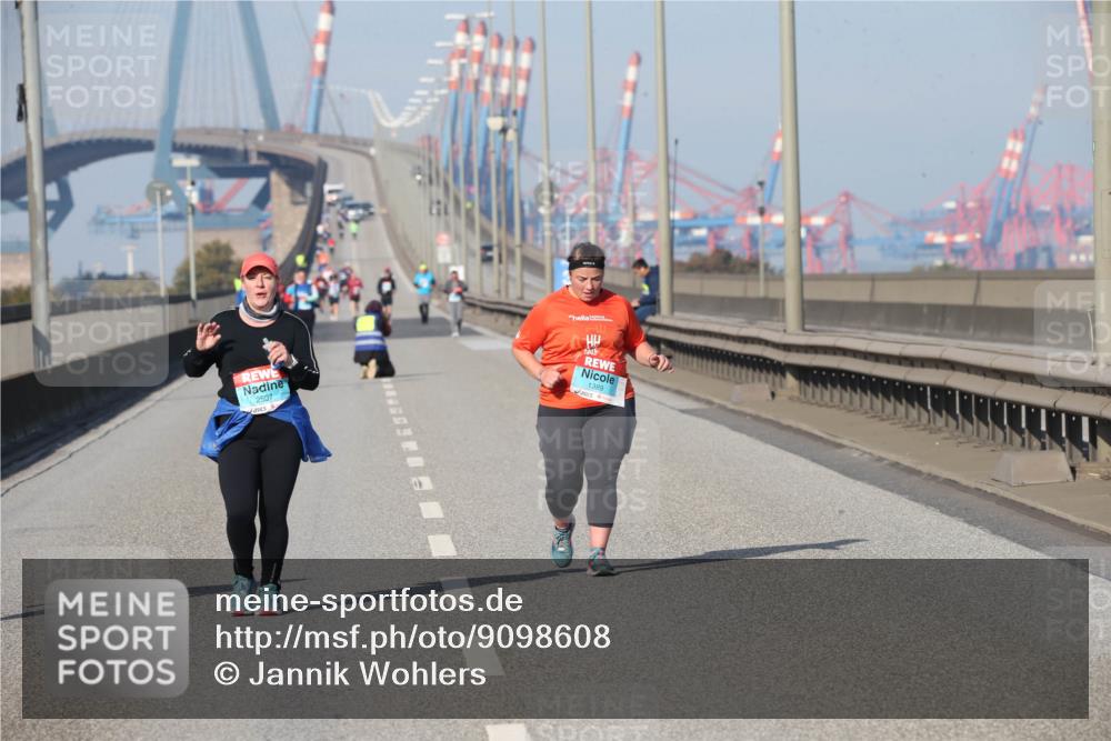 03.10.2025 - Köhlbrandbrückenlauf Jannik Wohlers http://msf.ph/oto/9098608 03.10.2025 10:23:08 Position 3  meine-sportfotos.de