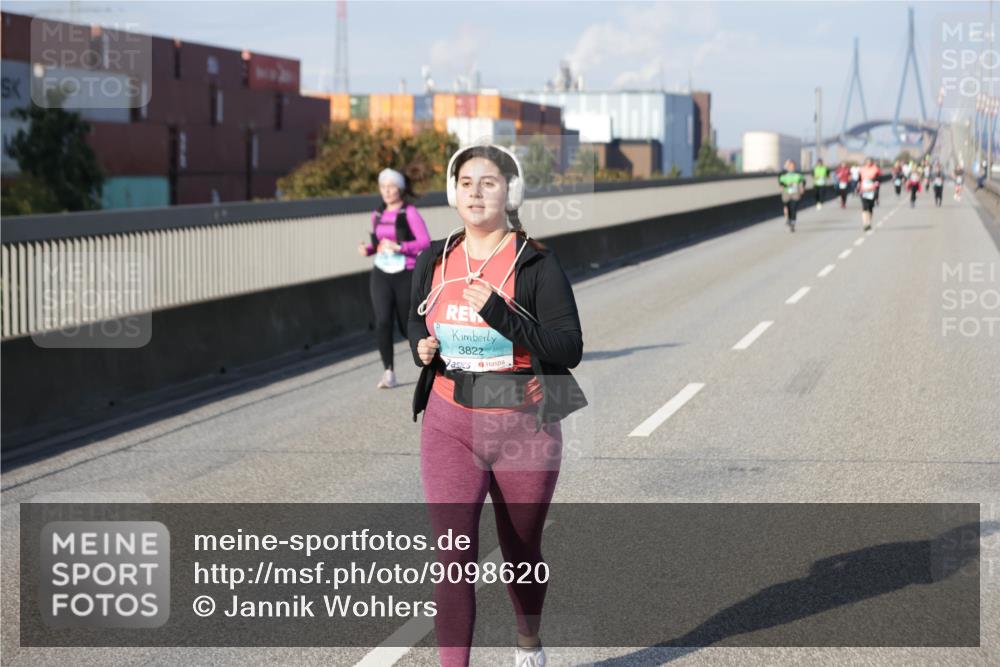 03.10.2025 - Köhlbrandbrückenlauf Jannik Wohlers http://msf.ph/oto/9098620 03.10.2025 10:20:07 Position 3 3822 meine-sportfotos.de